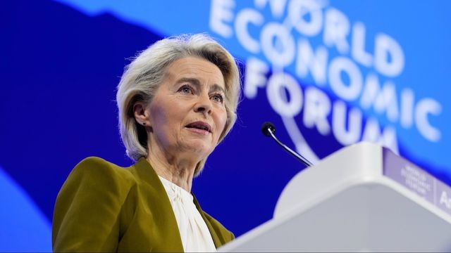 EU-kommissionens ordförande Ursula von der Leyen vid World Economic Forums årliga konferens i Davos på tisdagen. Foto:  Markus Schreiber/AP/TT
