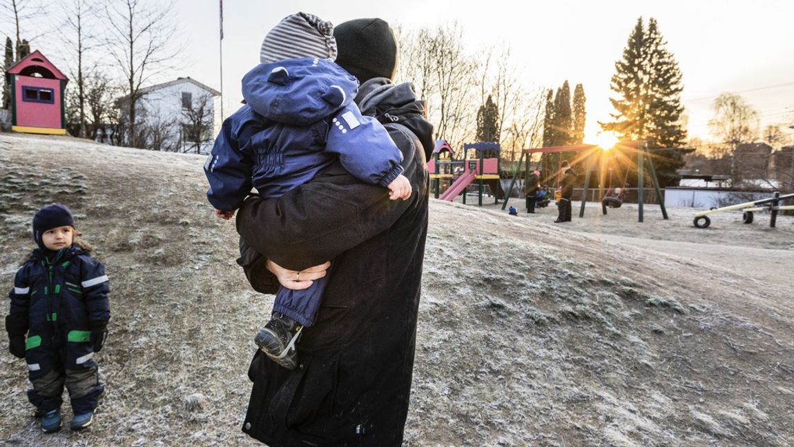 Hur många barn vi skaffar påverkas av vår inkomst, visar studie. Foto: NTB/TT