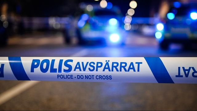 Skotthål har hittats i pizzerians fasad mot gatan. Arkivbild. Foto: FREDRIK SANDBERG/TT