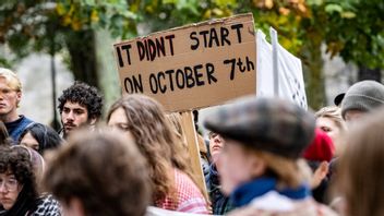 För demonstranterna började det inte med pogromen och slutar inte med vapenstilleståndet. Foto: Johan Nilsson/TT