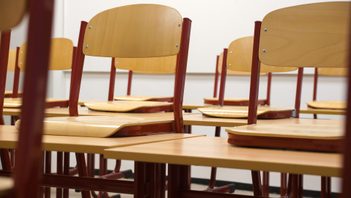 Konfessionella inslag i skolan har blivit en het politisk fråga – men kritiken riktas åt fel håll. Foto: Pexels
