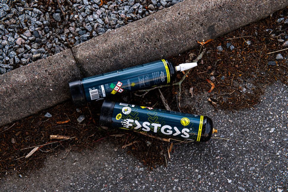 Antalet samtal till Giftinformationscentralen om lustgas har minskat kraftigt. Arkivbild. Foto: Anna Hållams/TT