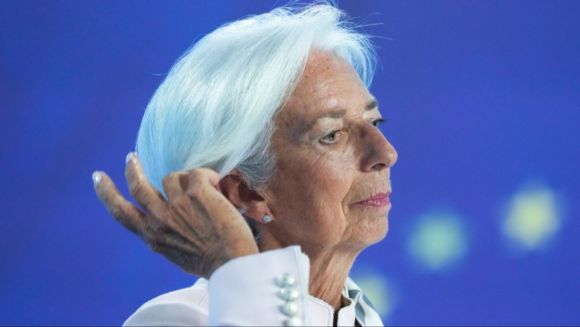 Europeiska Centralbankens chef, Christine Lagarde, presenterar räntebeskedet. Arkivbild. Foto: Michael Probst/AP/TT