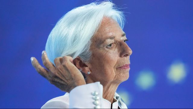 Europeiska Centralbankens chef, Christine Lagarde, presenterar räntebeskedet. Arkivbild. Foto: Michael Probst/AP/TT