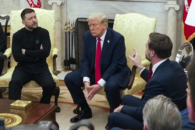 Ukrainas president Volodymyr Zelenskyj och USA:s president Donald Trump vid ett möte i Vita huset som slutade i ordbråk i slutet av februari. Foto: Mystyslav Chernov/AP/TT