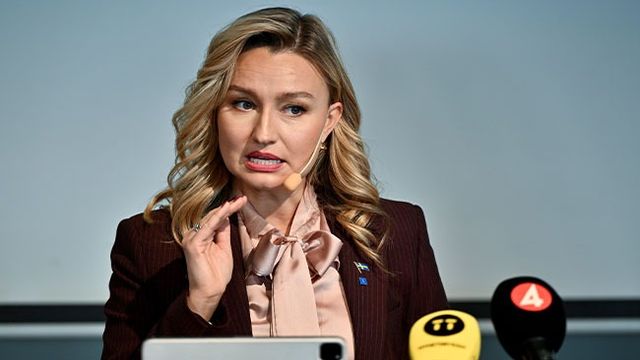 Ebba Busch vid en pressträff under KD:s Riksting i Linköping. Foto: Anders Wiklund / TT 