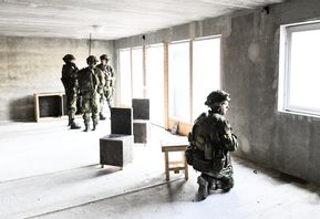 Bild från en militär övning vid anläggningen i Borensberg, vid ett annat tillfälle än torsdagens olycka. Foto: Pontus Lundahl/TT