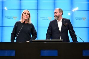 Lena Hallengren (S), Socialdemokraternas gruppledare i riksdagen och Fredrik Lundh Sammeli (S), vice ordförande i socialutskottet. Arkivbild. Foto: Christine Olsson/TT