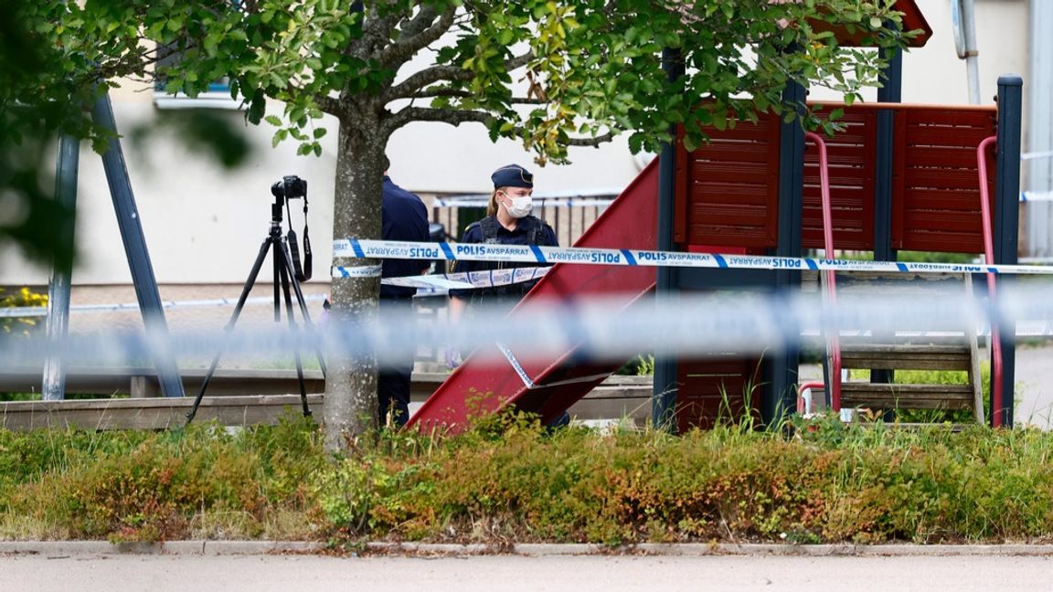 Polisen i Linköping utreder ett misstänkt mord. Foto: Stefan Jerrevång/TT