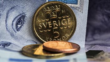 Svenska kronan stärks mot både dollarn och euron. Foto: MARTINA HOLMBERG / TT