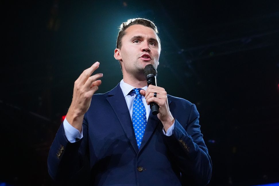Den amerikanske högerdebattören Charlie Kirk mördades i höstas – något många ville googla och ta reda på mer om. Arkivbild. Foto: Ross D. Franklin/AP/TT