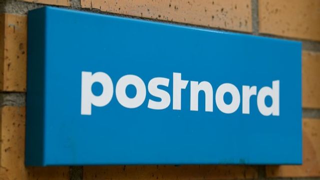 Postnord utreds av DO efter att ha stoppat postleveranser till ett hyreshus för personer med synnedsättning i Stockholm. Foto: Oscar Olsson/TT.