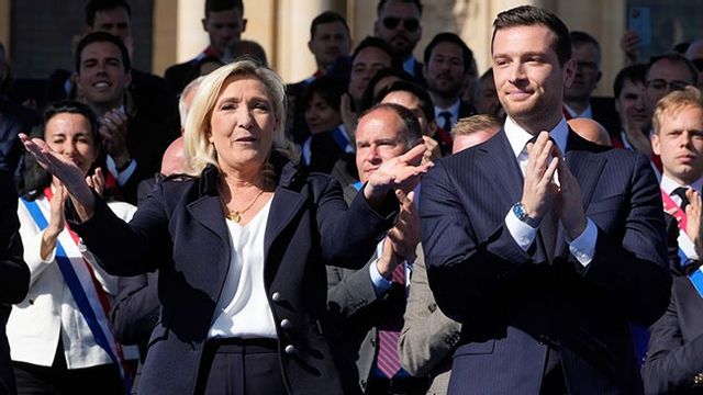 Marine Le Pen och Jordan Bardella. Bild: AP Photo/Michel Euler