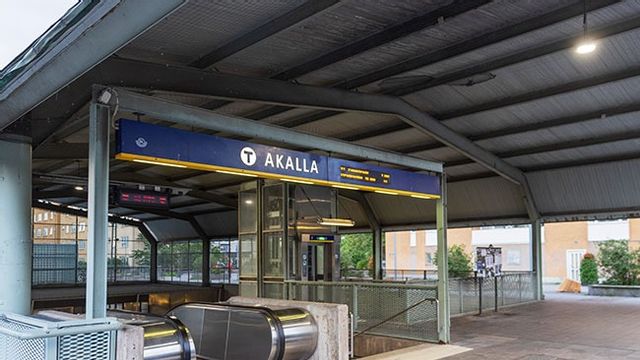 Den 63-åriga kvinnan mördadres i sin lägenhet i Akalla norr om Stockholm. Bild: Caisa Rasmussen / TT