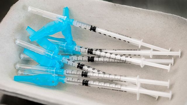 Ytterligare en vaccindos mod covid-19 kommer att erbjudas i höst. Foto: Claudio Bresciani/TT