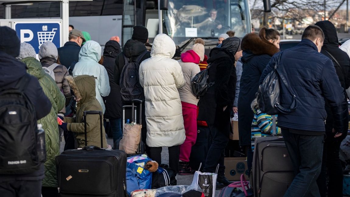 Ukrainska flyktingar anländer till Karlskrona. Integrationen har gått rekordfort. Foto: Johan Nilsson/TT