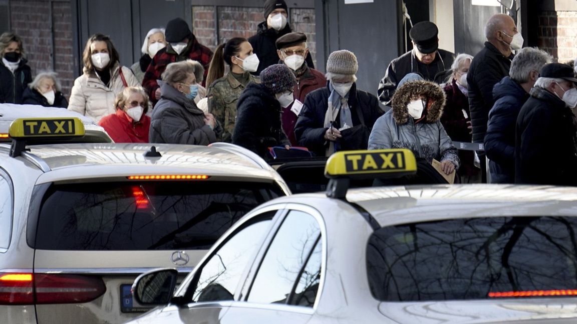 Vaccineringen går för långsamt i EU, tycker WHO.
Foto: Michael Sohn/AP.