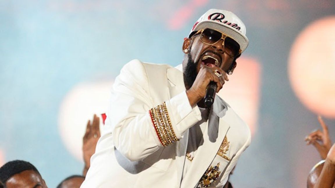 R Kelly på konsert. Foto: Powers Imagery/AP/TT