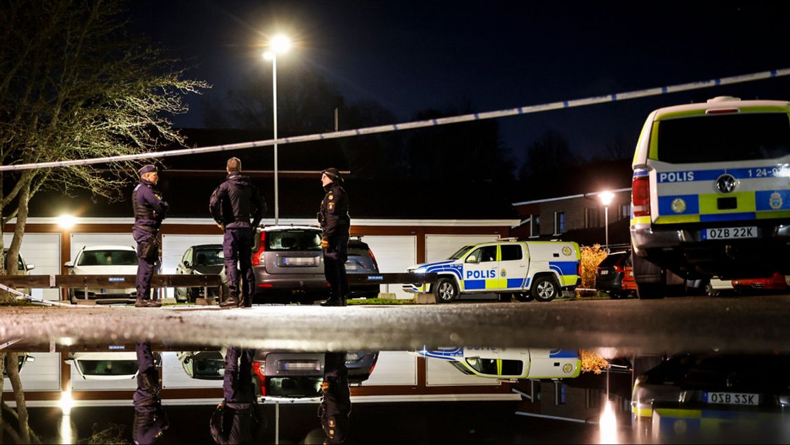 Området i Västerås spärrades av för en teknisk undersökning. Foto: Per Groth/TT