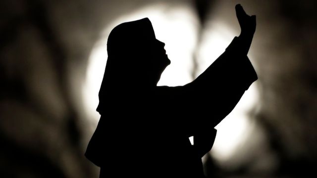 Andliga upplevelser är svåra att studera. Men nu har forskare gjort ett försök. Foto: Charlie Riedel/TT.