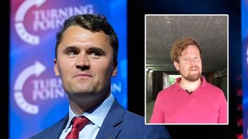 Charlie Kirk, som mördades på onsdagen. Till höger Per Pettersson (C). Foto: AP/Centerpartiet