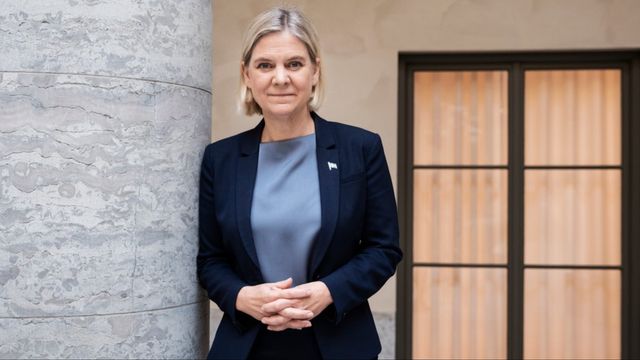 Föreställer denna bild Ulf Kristersson eller Magdalena Andersson? Det är märkligt svårt att se skillnad på dem. Foto: Ida Persson/SVD/TT