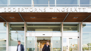 Södertörns tingsrätt dömde mannen till tio års fängelse och utvisning. Foto: Carl Johan Erikson