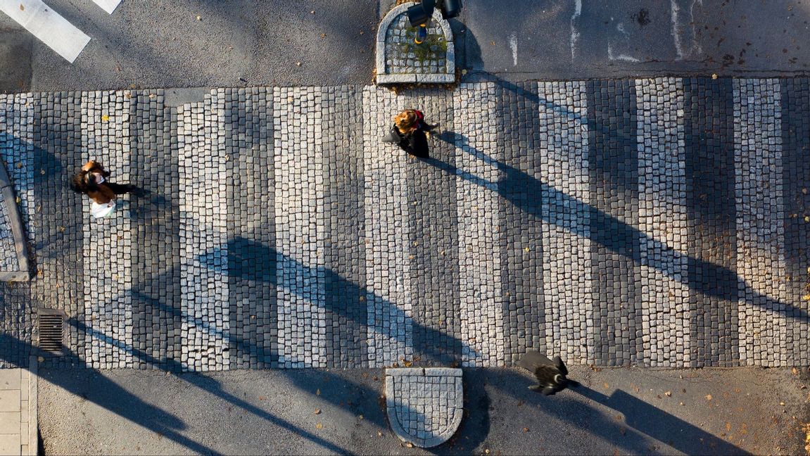 Flera tonåringar blev rånade på sina värdesaker natten mot onsdagen. Rånarna slog till på följande platser i kronologisk ordning: Telefonplan, Liljeholmen och Södermalm. Foto: Fredrik Sandberg/TT