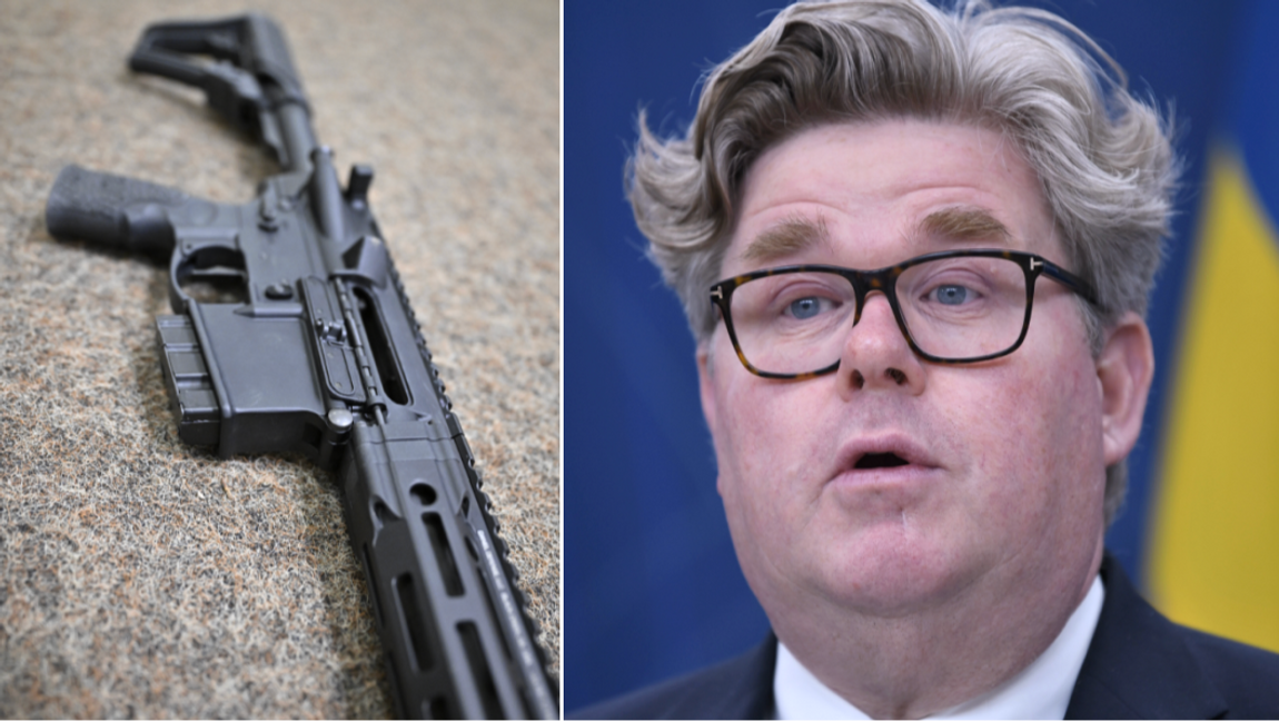 Justitieminister Gunnar Strömmer (M) med flera presenterar idag regeringens överenskommelse om att förbjuda halvautomatiska gevär som AR-15 vid jakt. Foto: Mikael Fritzon/Axel Narving/TT