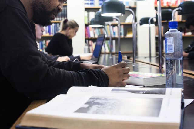 Omkring 10 000 studenter har inte fått sitt stöd från CSN. Arkivbild. Foto: Isabell Höjman/TT