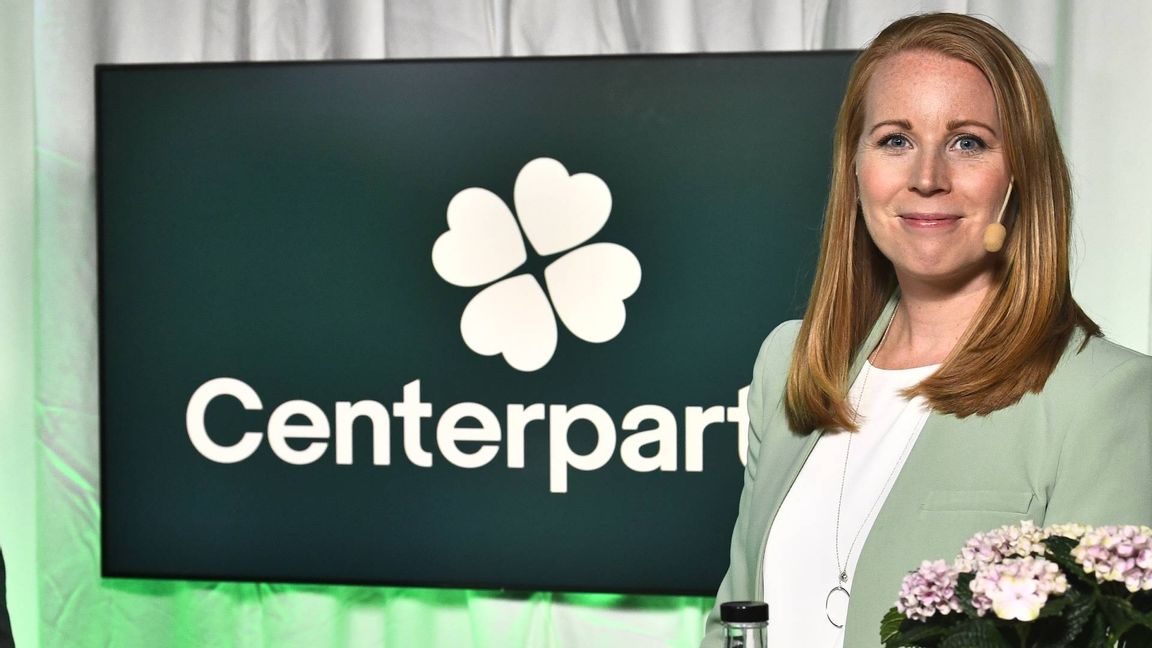 Centerpartiets ledare Annie Lööf och den breda mitten. Foto: Claudio Bresciani, TT.