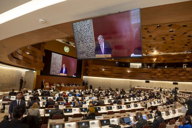 FN:s generalförsamling godkände Ukrainas resolution på dagen tre år efter Rysslands storskaliga invasion av landet. Salvatore di Nolfi via AP/TT