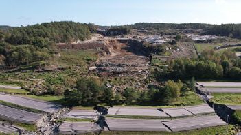 Det är platån som antas ha rasat och sedan dragit med sig mer mark. Foto: Hanna Brunlöf /TT