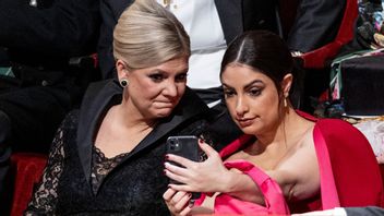 Nooshi Dadgostar önskar att Magdalena Andersson accepterade V som samarbetsparti. Foto: Christine Olsson/TT