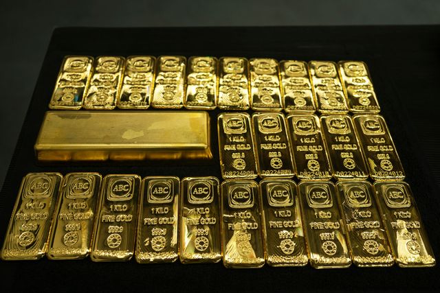 Priset på guld ökar. Arkivbild. Foto: Mark Baker/AP/TT