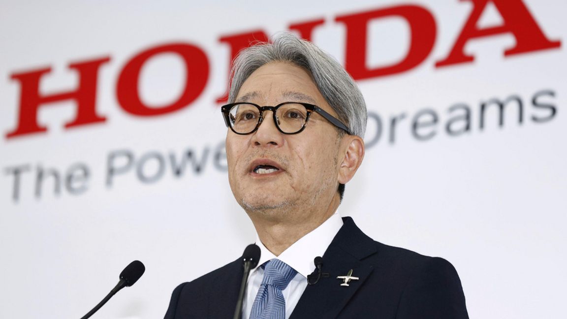 Hondas vd Toshihiro Mibe bromsar elbilssatsningar. Arkivbild. Foto: Kyodo News via AP/TT