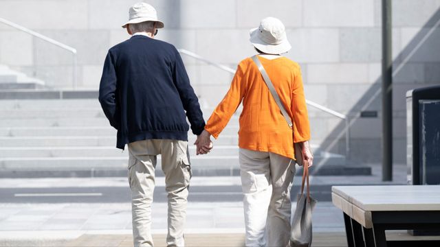 Äldre kvinna i rullstol. Foto: Mickan Mörk / TT