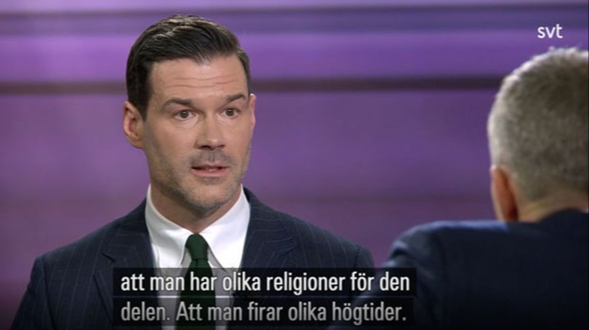”På många sätt finns det mycket som också berikar vårt land”, säger Johan Forssell. Foto: Faksimil SVT.