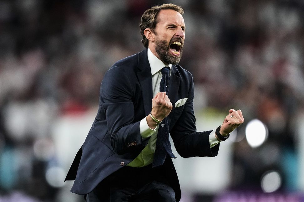 Så här glad blev Southgate efter semifinalsegern mot Danmark. I kväll kan han få fira igen. Foto: Frank Augstein/AP/TT.