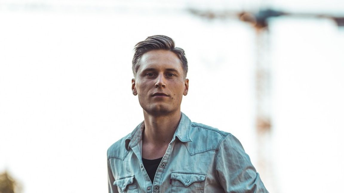 Författaren Oliver Dagnå. Foto: Sebastian Nummijärvi