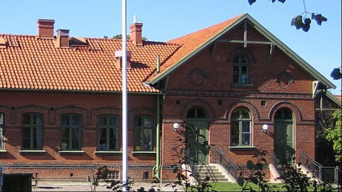 Genrebild av en skola. Foto: jorchr  Creative Commons Attribution-Share Alike 3.0