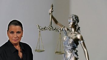 Caroline Thelning frågar om samma lag räcker, eller om vi också måste dela grundläggande värderingar. Foto: Unsplash.