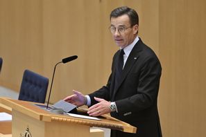 Statsminister Ulf Kristersson svarar på frågor efter det informella EU-toppmötet. Henrik Montgomery/TT