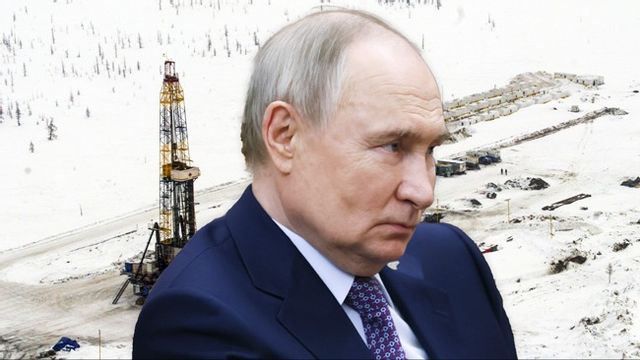 Priset på olja sjunker och innebär huvudvärk för Rysslands president Vladimir Putin. Foto: AP