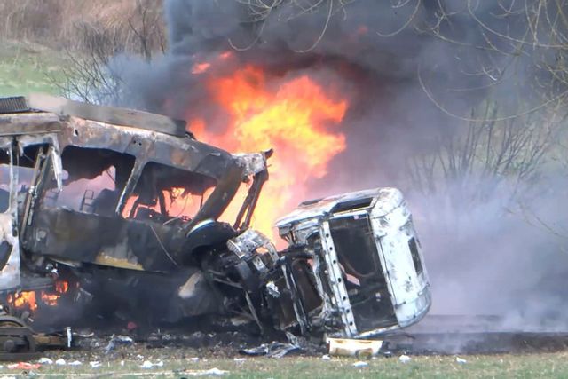 Minst en person omkom i en trafikolycka utanför Karlsruhe i Tyskland. Rene Priebe/DPA via AP/TT
