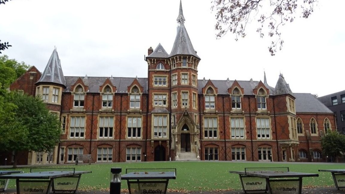 Mossbourne Victoria Park Academy. Foto: JThomas/CC BY 2.0