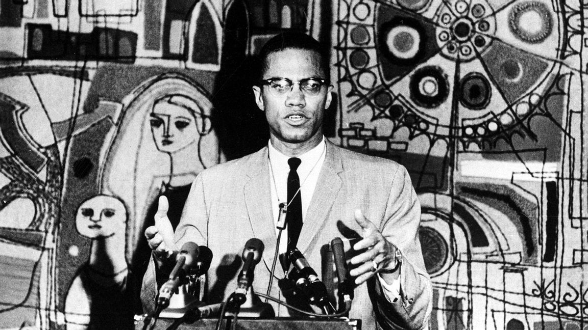 Malcolm X hade vid den tiden modererat sitt militanta budskap om svart separatism och fjärmat sig från rörelsen. Foto: AP. 