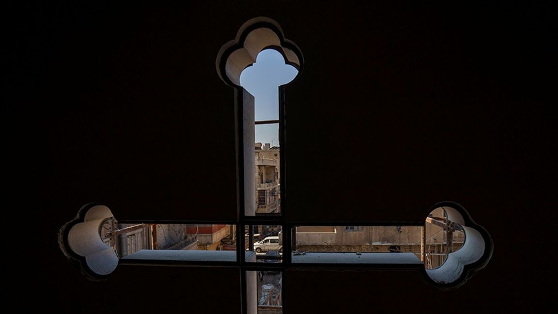 Bild inifrån en syrisk-ortodox kyrka i Hassakeh, Syrien. Foto: Bernat Armangue/AP/TT