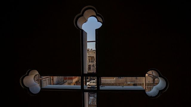 Bild inifrån en syrisk-ortodox kyrka i Hassakeh, Syrien. Foto: Bernat Armangue/AP/TT