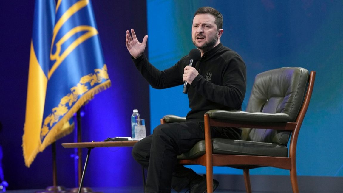 Ukrainas president Volodymyr Zelenskyj håller presskonferens i Kiev. Evgeniy Maloletka/AP/TT
